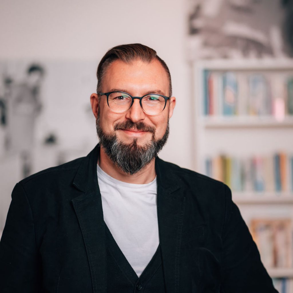 [:de]Matthias P. Schmidt, Geschäftstührer[:]